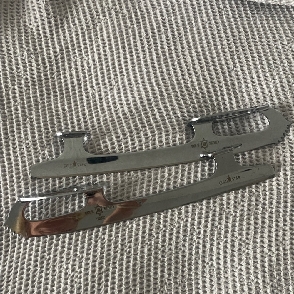 Figure Skate Blades Gold Star